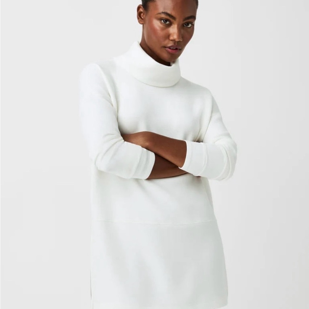 SPANX AirEssentials Women's White (Powder) Turtleneck Tunic